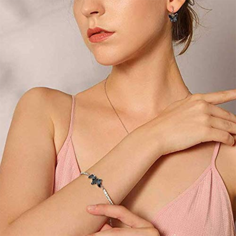 Stylish Blue Crystal Silver Platinum Plated Cubic Zirconia Charm Bracelet