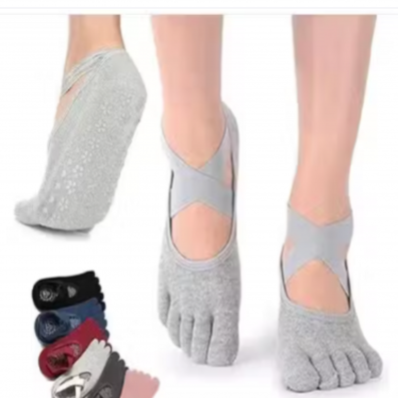 Yoga Socks for Women Non-Slip Slipper Socks with Grippers & Straps for Pilates Workout, Non-Skid Cover Toes Grip Socks. pack of 1 pair