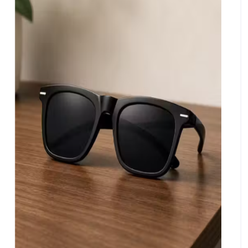 Man Classic Black Square Sunglasses