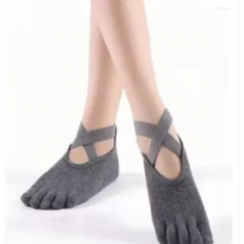 Yoga Socks for Women Non-Slip Slipper Socks with Grippers & Straps for Pilates Workout, Non-Skid Cover Toes Grip Socks. pack of 1 pair